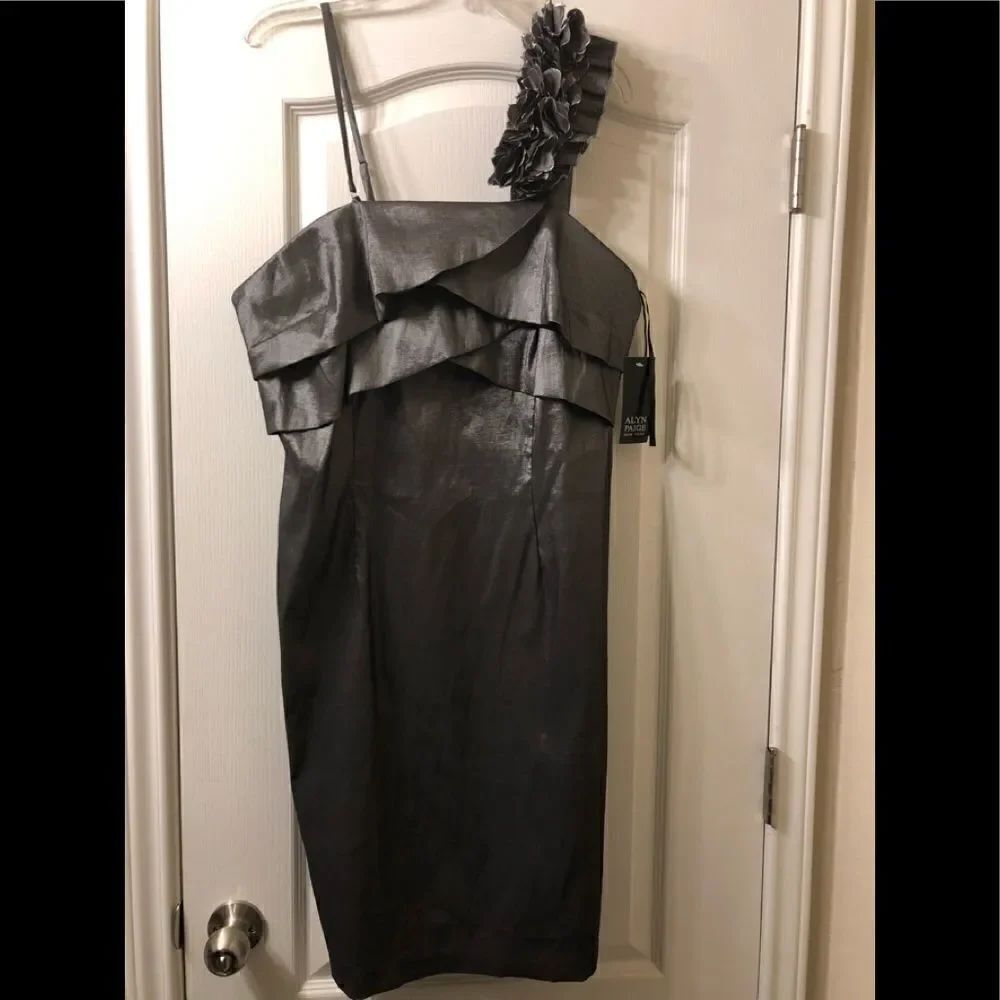 Ayln Paige dark grey metallic one shoulder dress sz 22